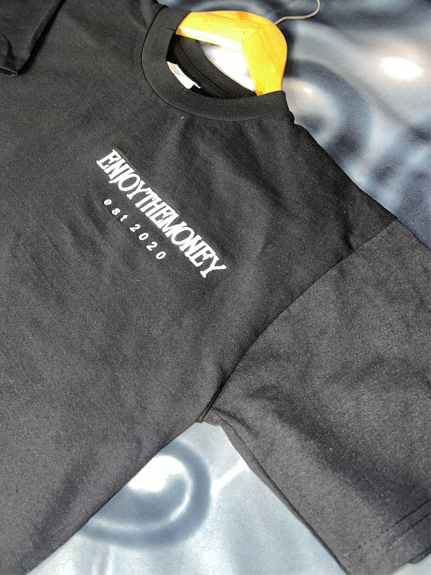 ENJOY THE MONEY GRAPHIC TEE(BLACK)